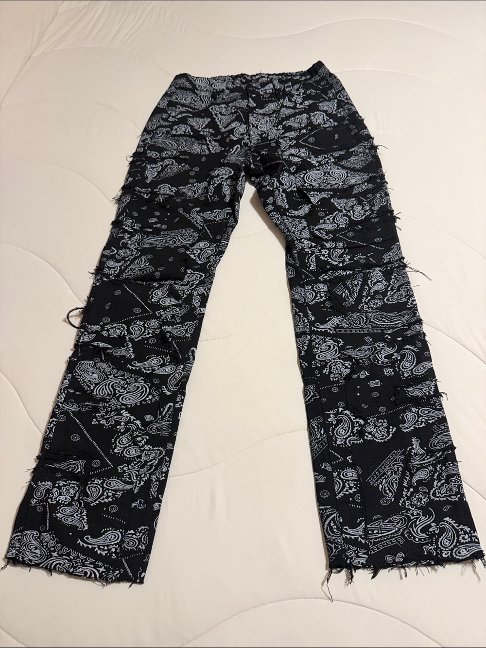 Black Bandana-Pattern Wide-Leg Men’s Pants